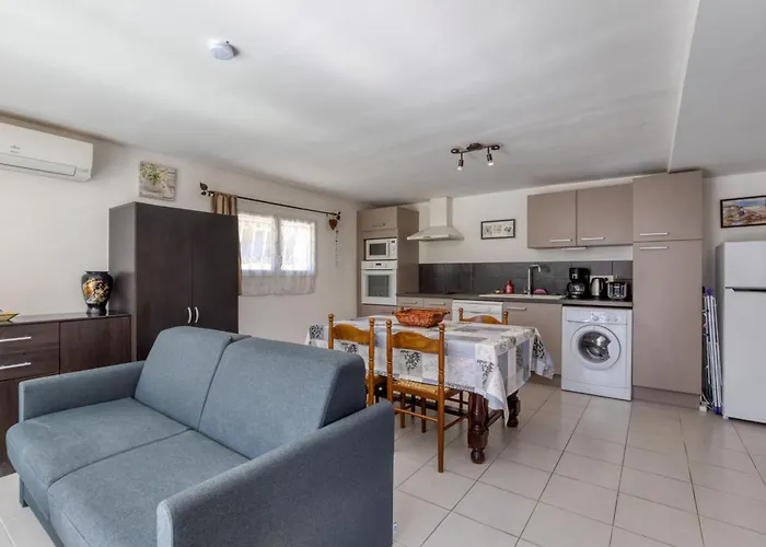 Charmante Location Villa Montagnac (Herault)