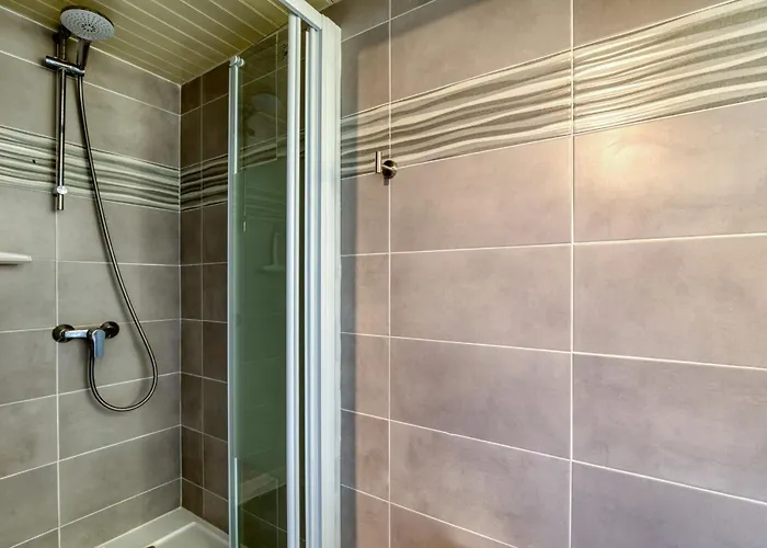 Charmante Location Villa Montagnac (Herault)